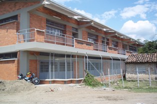 I.E. Luis Carlos Valencia - Sede Principal (Foto 1)